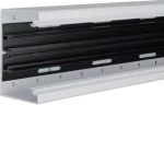 Hager BR8513017035 Brüstungskanal-Unterteil C-Profil Geräteeinbau BR 85x130mm aus PVC lichtgrau 2 Meter 