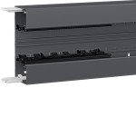 Hager BRN6517019011 Brüstungskanal-Unterteil Profil Geräteeinbau BRN 68x170mm aus PVC grschwarz 2 Meter 