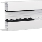 Hager BRN6521019016 Brüstungskanal-Unterteil Profil Geräteeinbau BRN 68x210mm aus PVC verkehrsweiß 2 Meter 