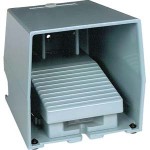 Schneider XPEM310 Fußschalter, Harmony XPE, einfach, Metall, blau, 1-stufig, 1Ö+1S, IP66, mit Schutzhaube 
