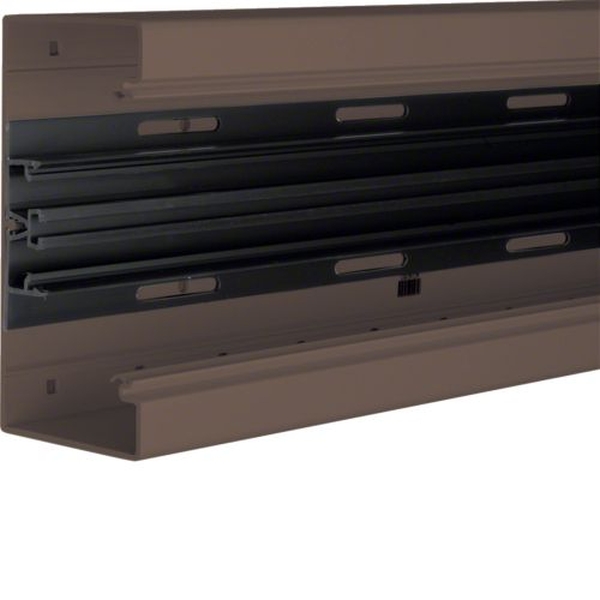 Hager BR8517018014 Brüstungskanal-Unterteil C-Profil Geräteeinbau BR 85x170mm aus PVC braun 2 Meter